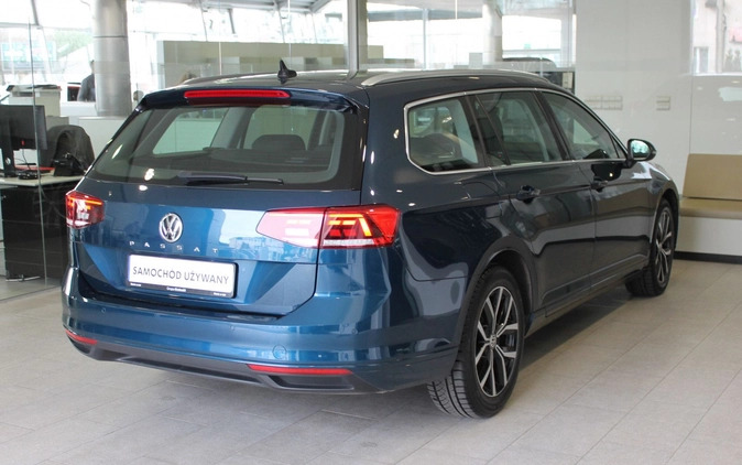 Volkswagen Passat cena 89900 przebieg: 94000, rok produkcji 2019 z Wasilków małe 301